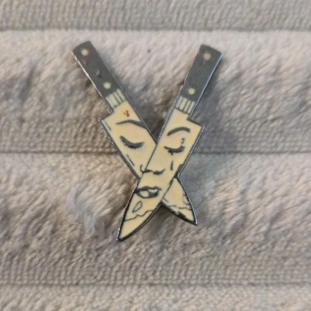 Crying Knives Enamel Pin Optical Illusion Knife Face Lapel Badge Strike Gently
